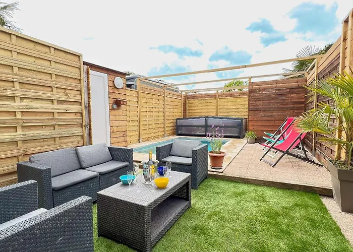 Charmante Location à Proximité De La Et Des Commerces Villa *